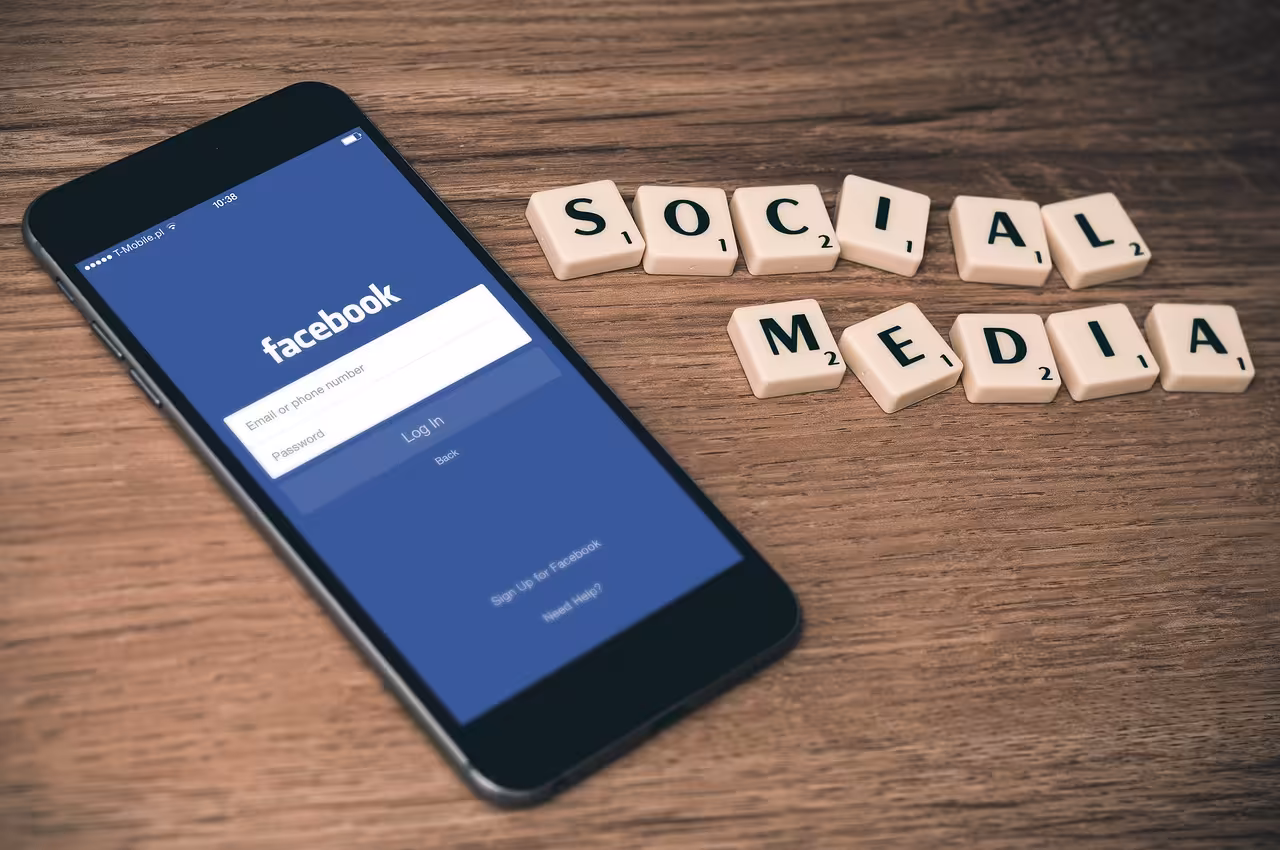 Wzór CV do pracy w marketingu – SEO, Ads i social media 2026