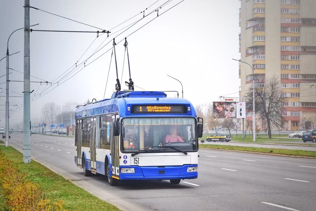 CV do pracy w logistyce – wzór dla kierowcy, magazyniera i spedytora